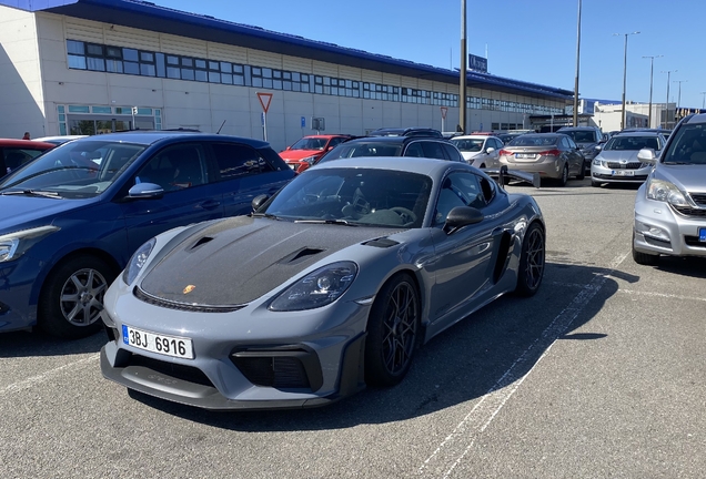 Porsche 718 Cayman GT4 RS Weissach Package