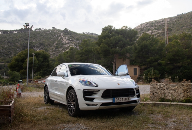 Porsche 95B Macan GTS