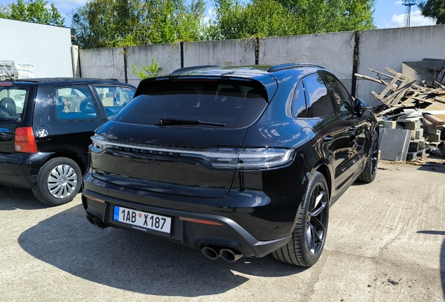 Porsche 95B Macan GTS MkIII