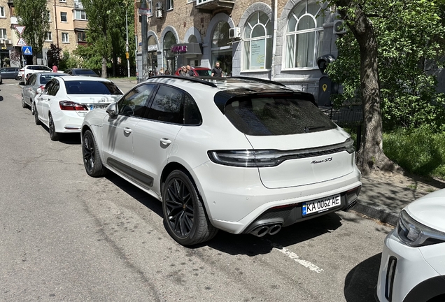 Porsche 95B Macan GTS MkIII