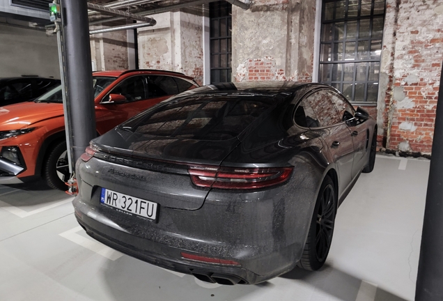 Porsche 971 Panamera Turbo