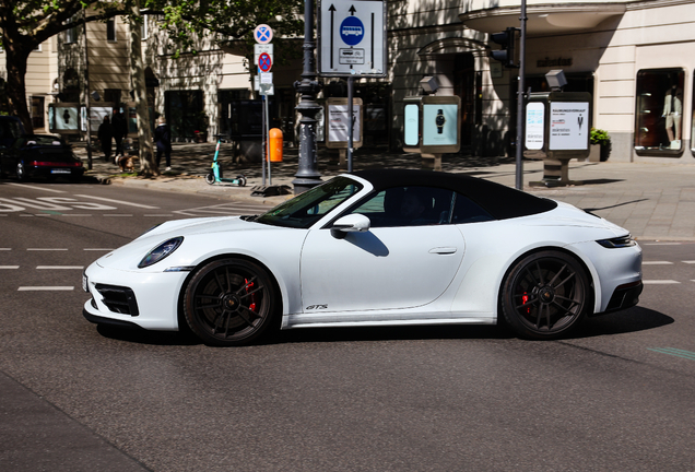 Porsche 992 Carrera GTS Cabriolet