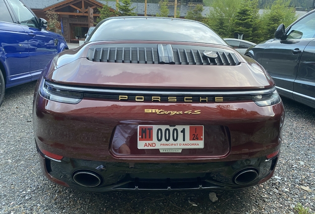 Porsche 992 Targa 4S Heritage Design Edition