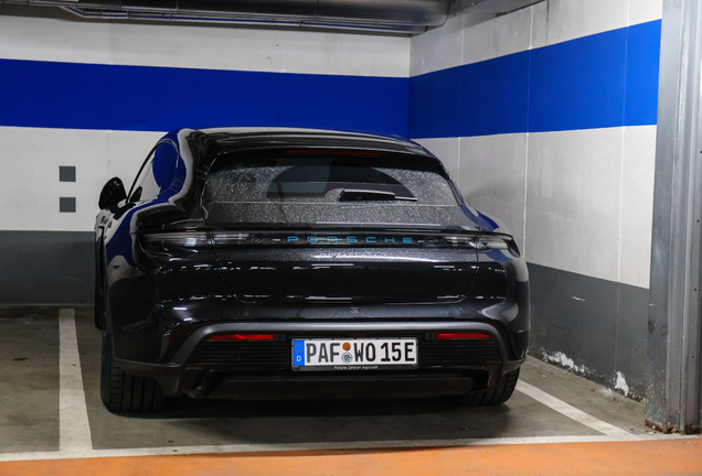 Porsche Taycan GTS Sport Turismo