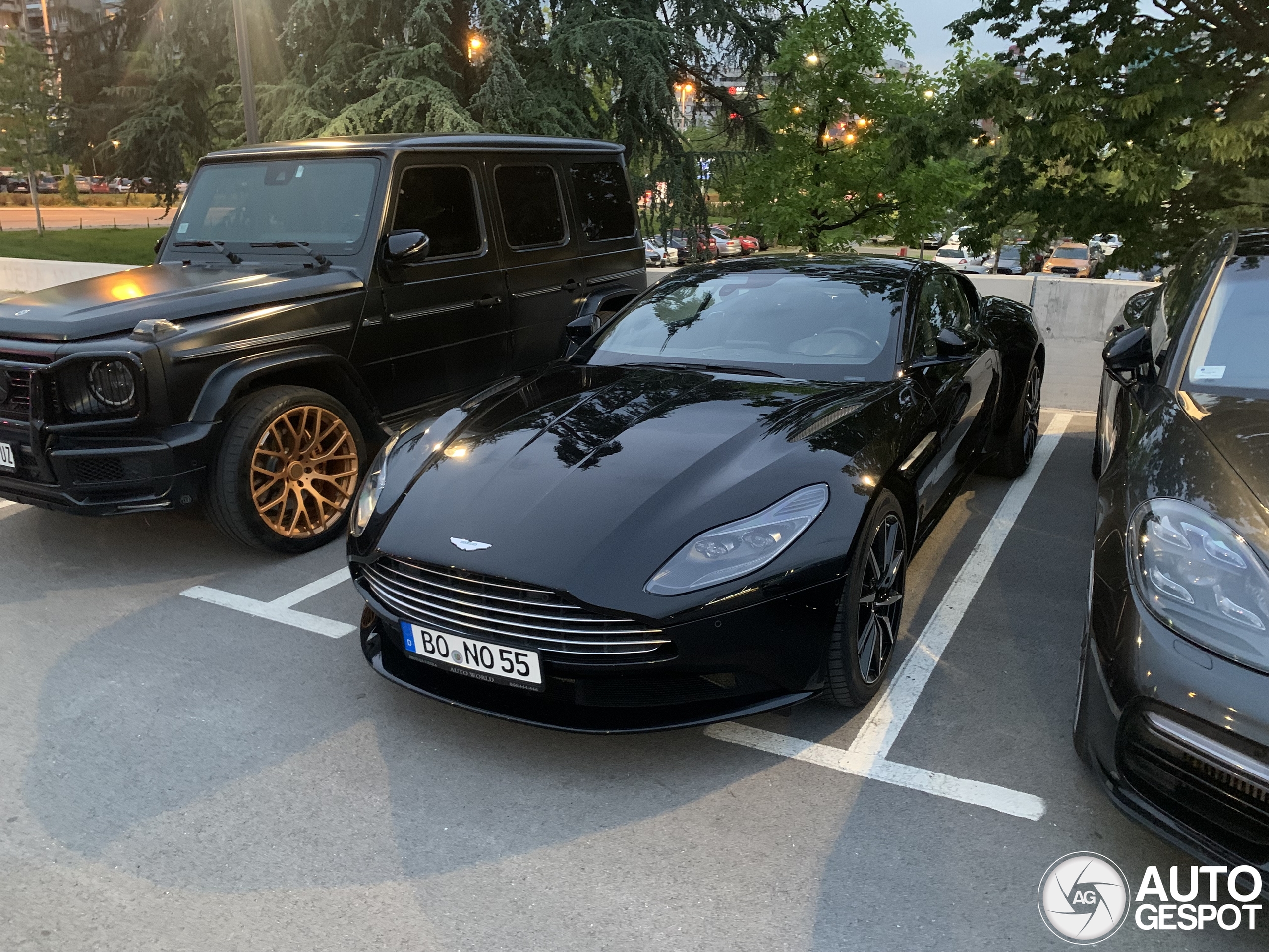 Aston Martin DB11 V8
