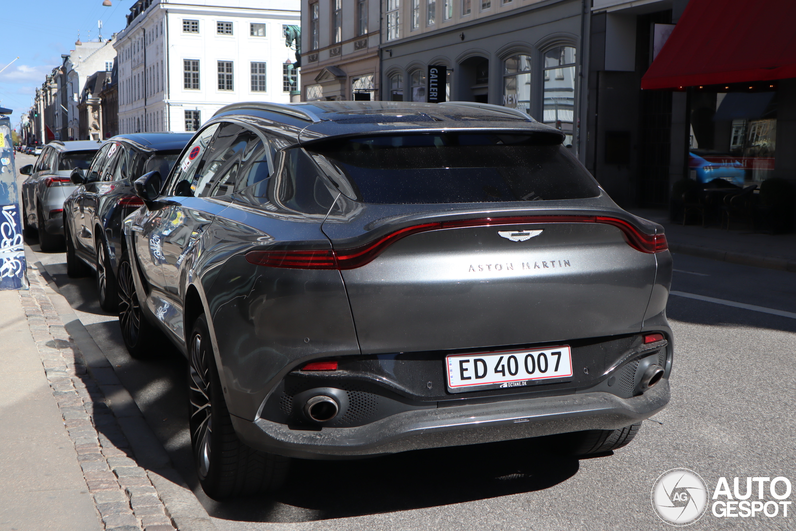 Aston Martin DBX