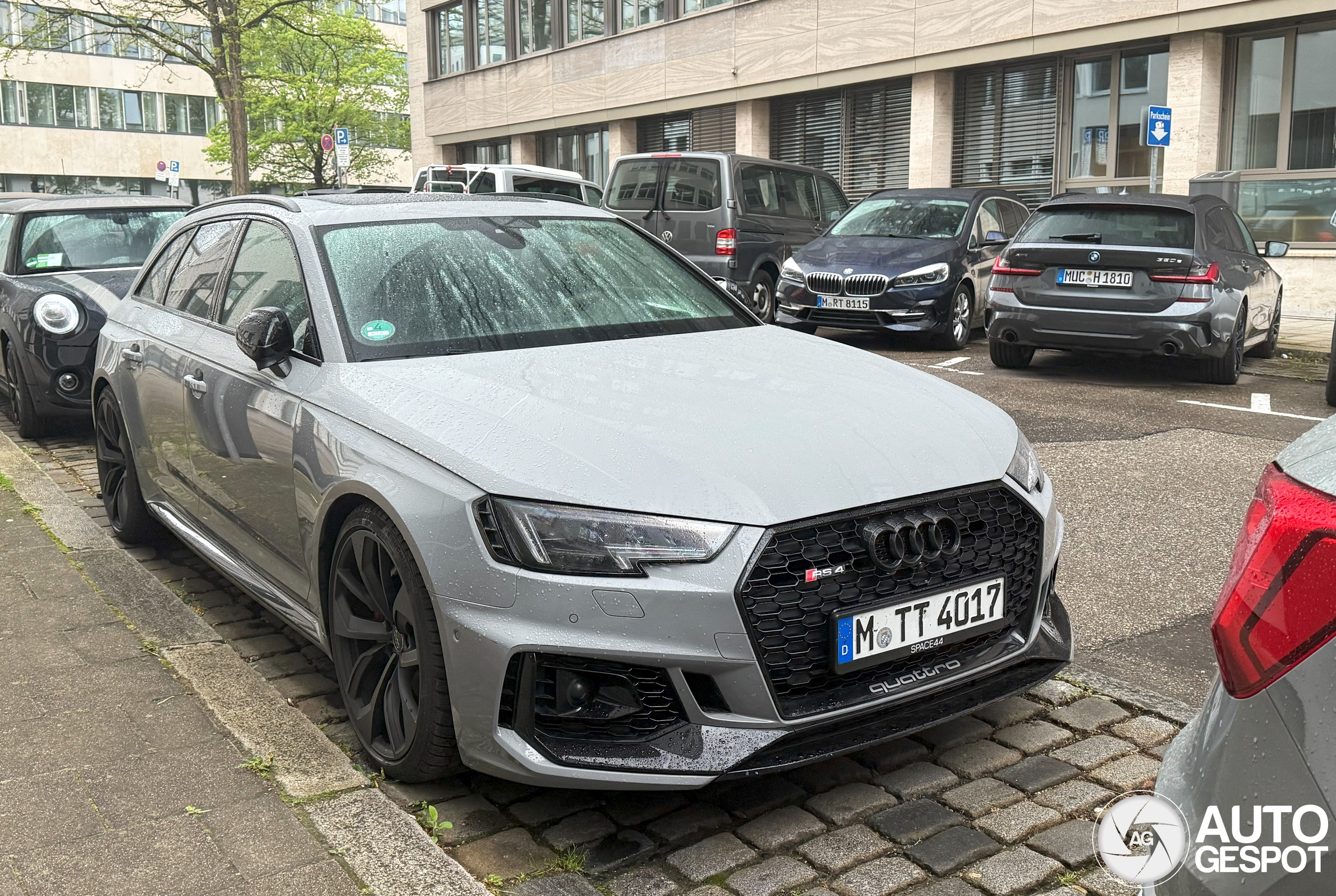 Audi RS4 Avant B9