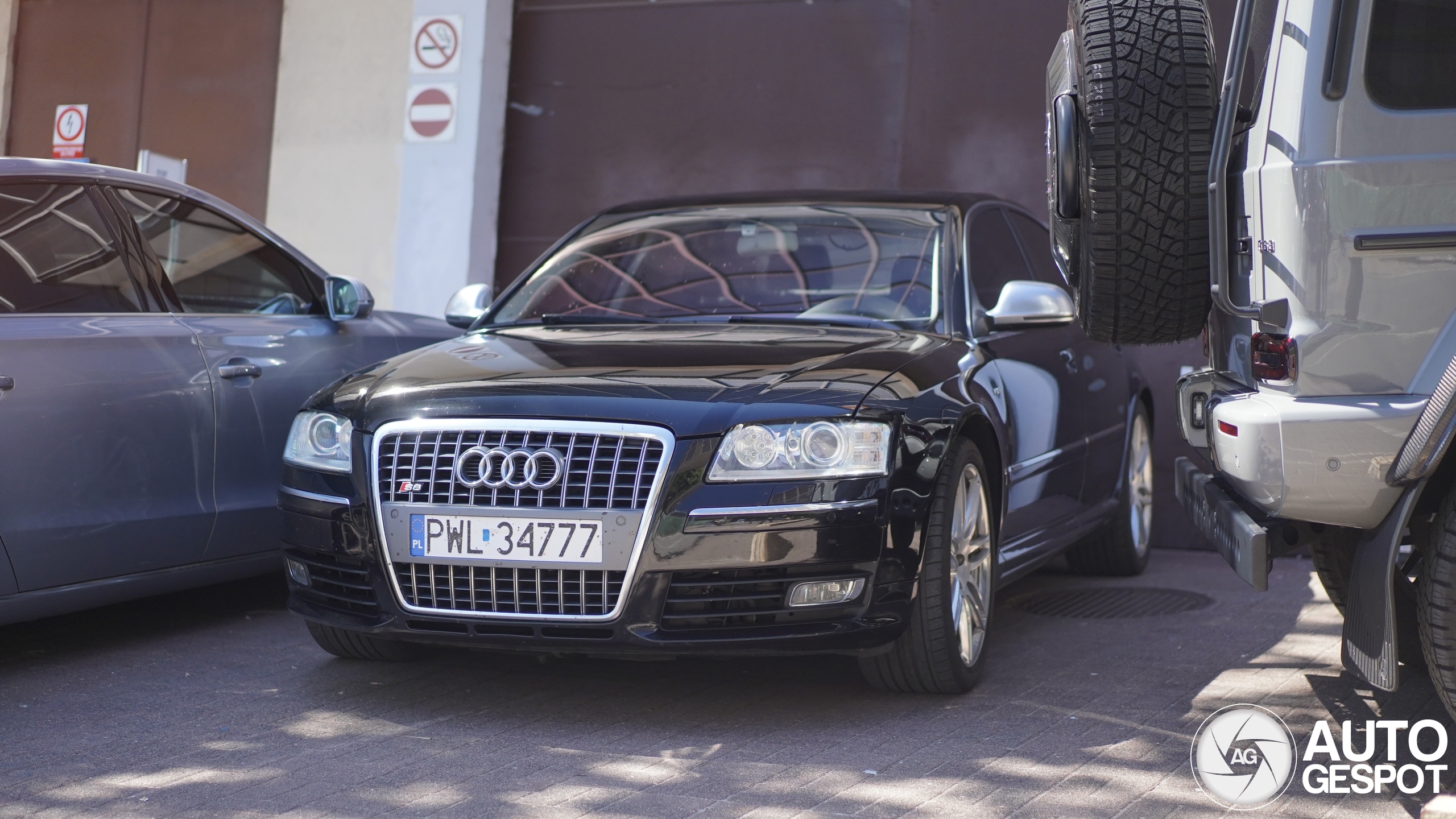 Audi S8 D3