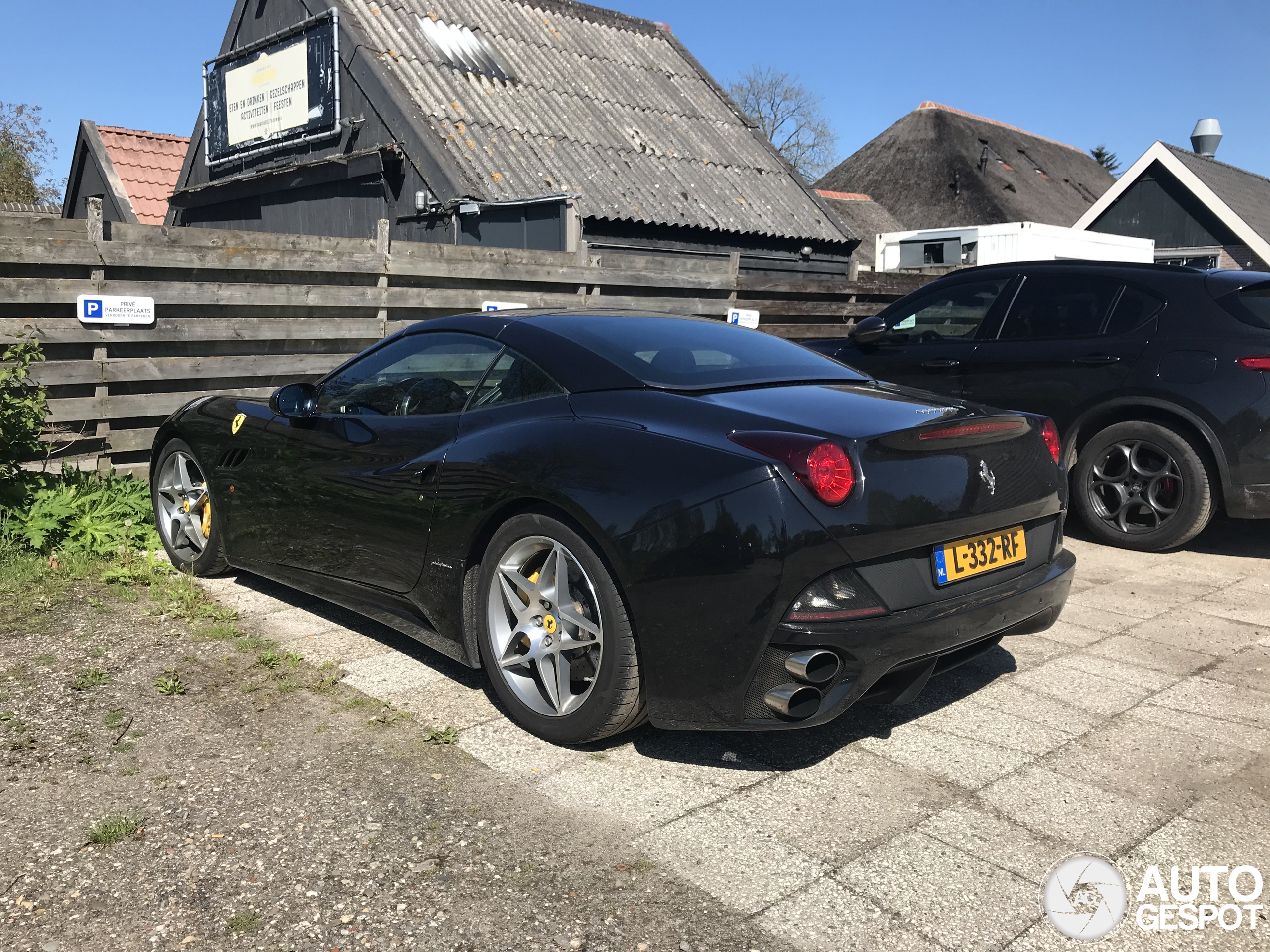 Ferrari California