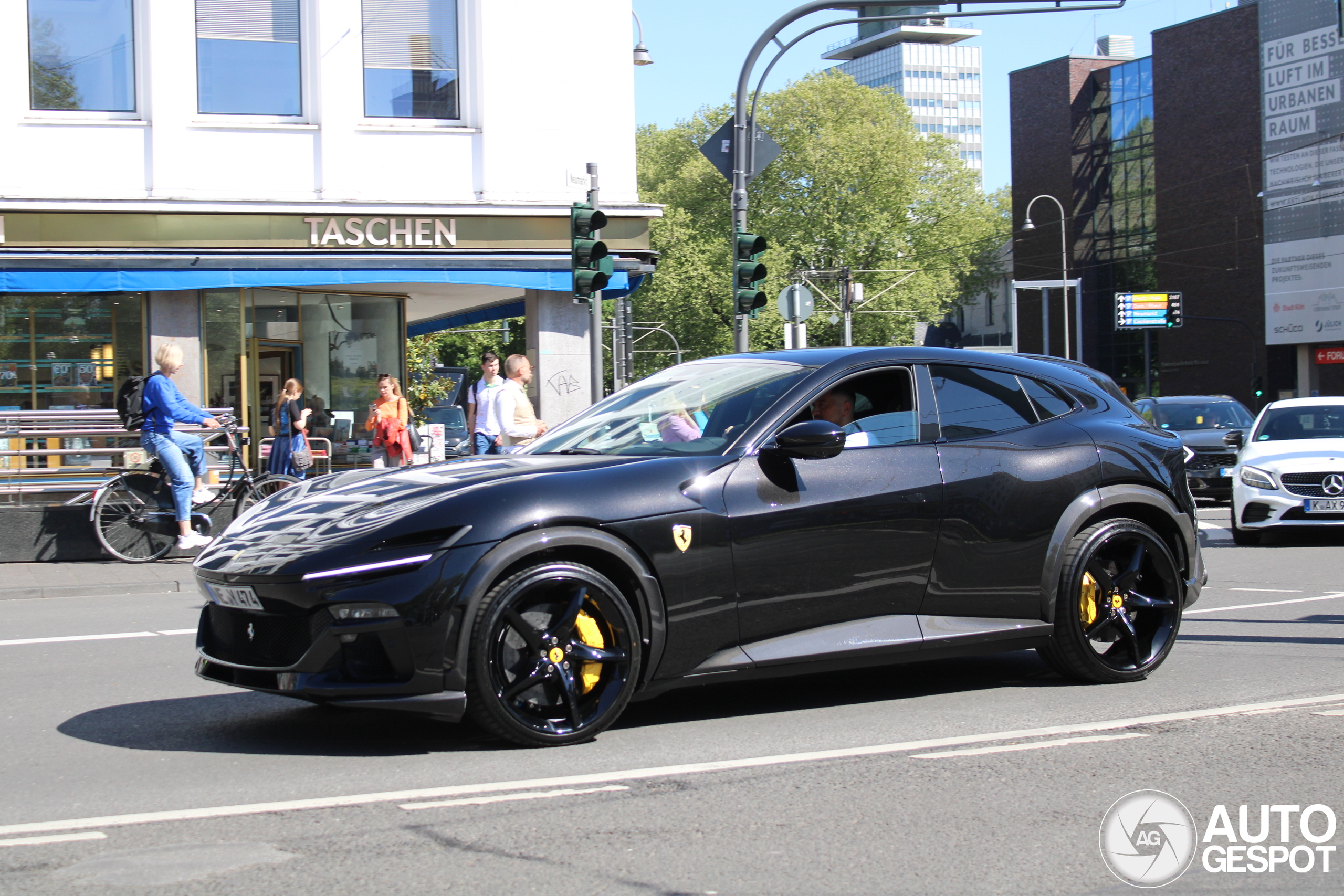 Ferrari Purosangue