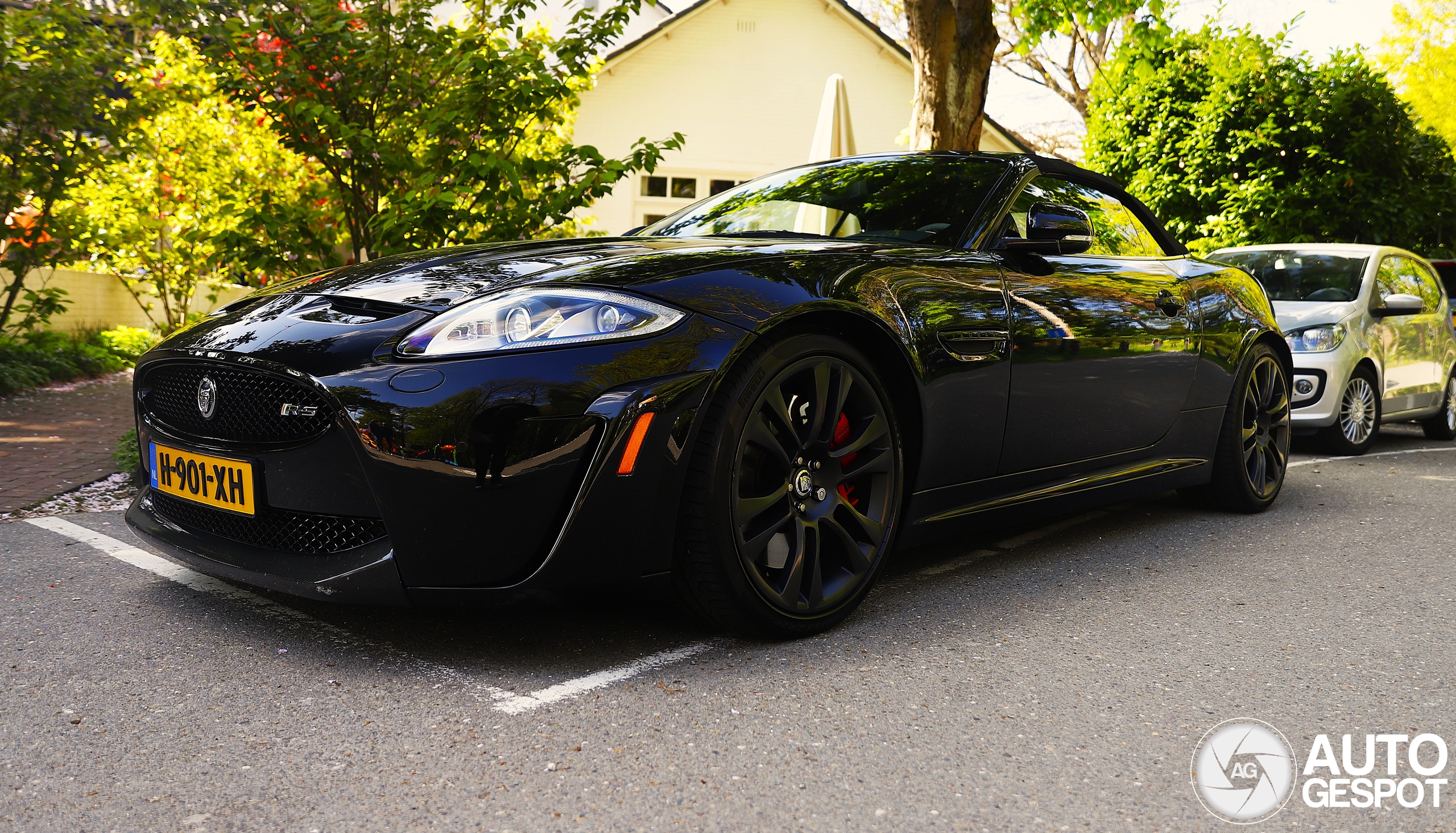 Jaguar XKR-S Convertible 2012