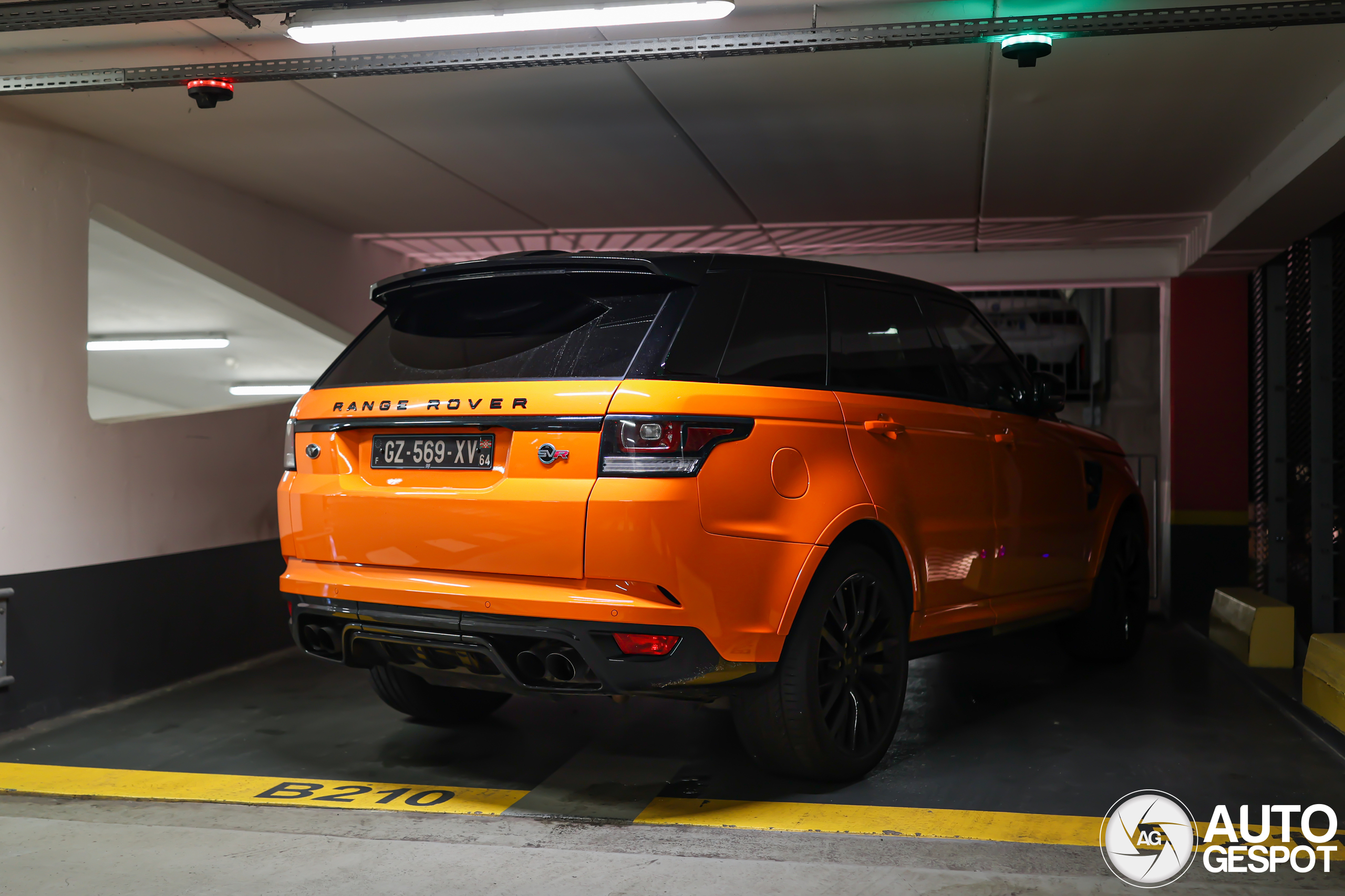 Land Rover Range Rover Sport SVR