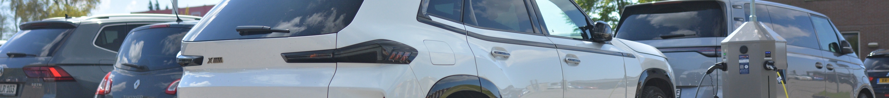 BMW XM G09