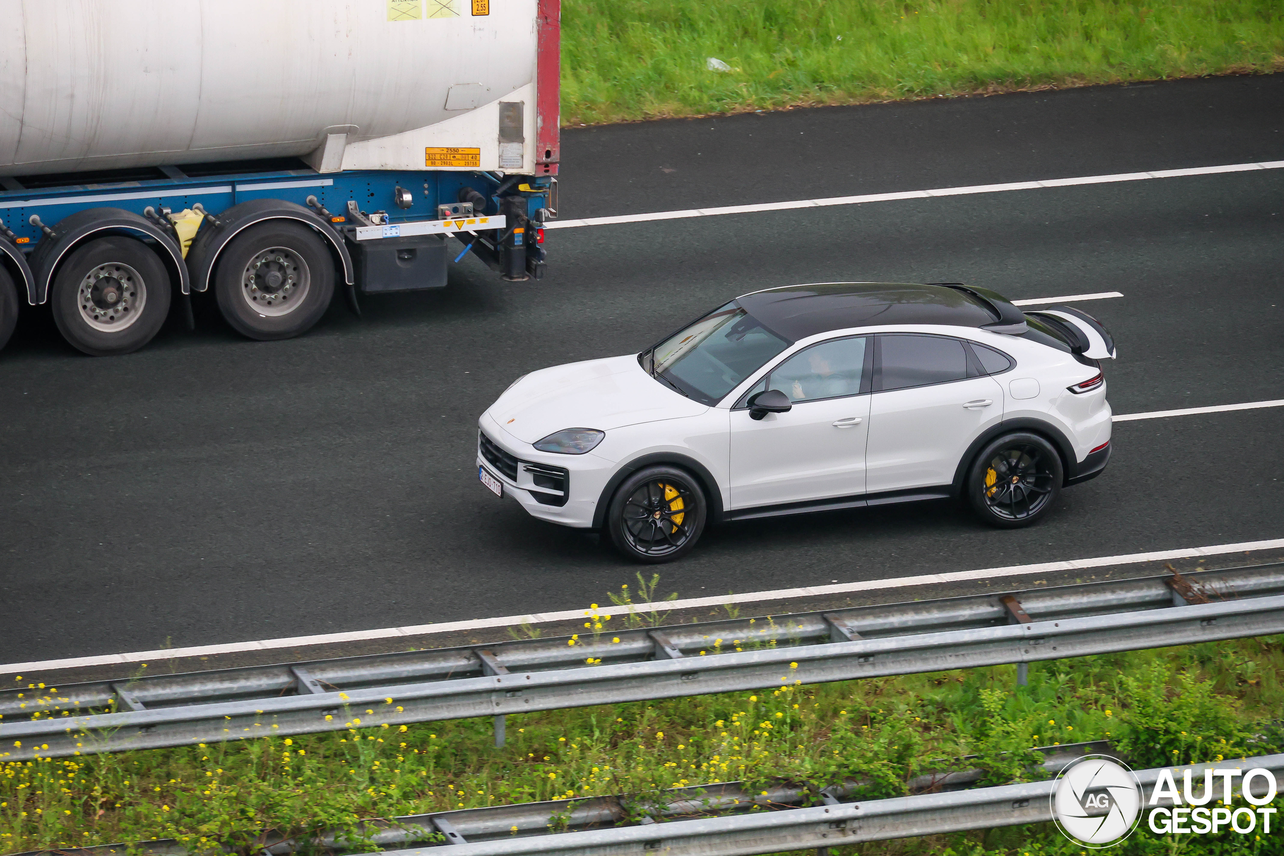 Porsche Cayenne Coupé Turbo E-Hybrid