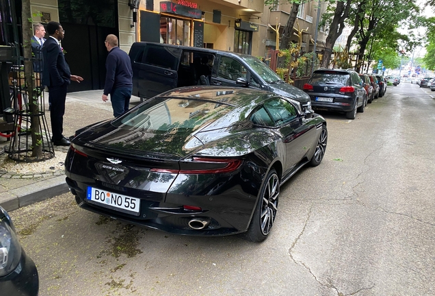 Aston Martin DB11 V8