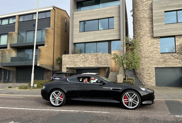 Aston Martin Virage 2011