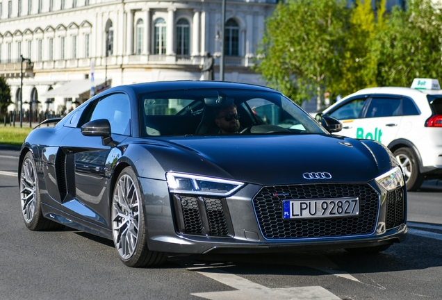 Audi R8 V10 Plus 2015