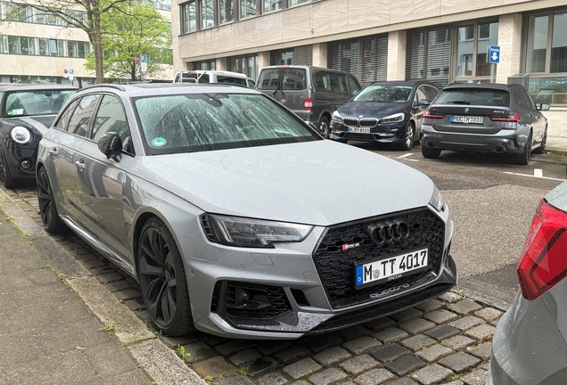 Audi RS4 Avant B9