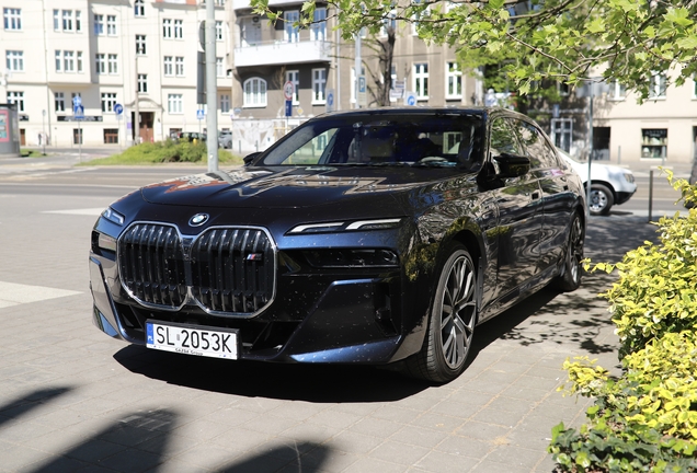 BMW M760e xDrive