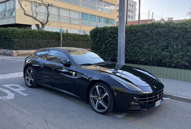 Ferrari FF
