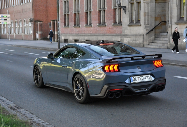 Ford Mustang Dark Horse 2024