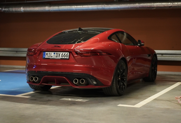 Jaguar F-TYPE R Coupé 2020