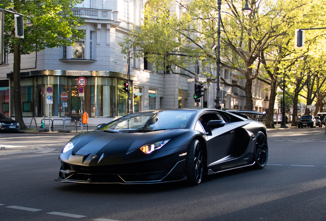 Lamborghini Aventador LP770-4 SVJ