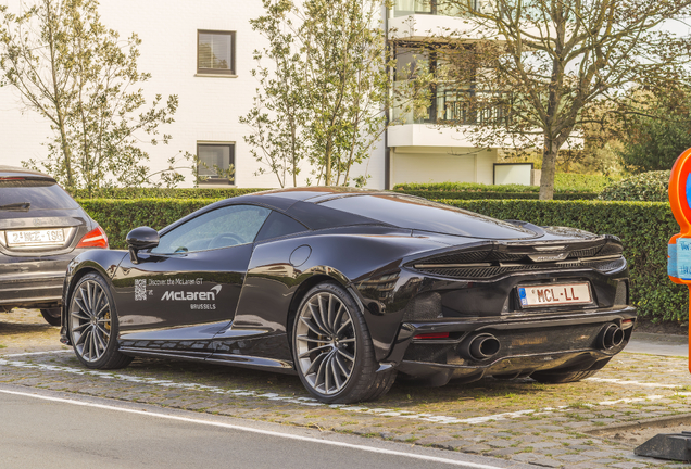 McLaren GT