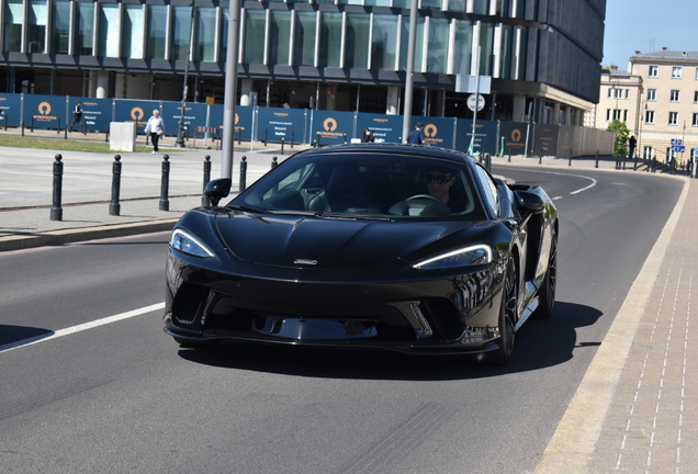 McLaren GT