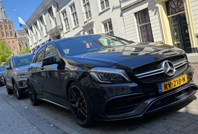 Mercedes-AMG A 45 W176 2015