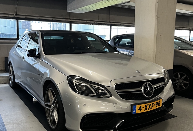 Mercedes-Benz E 63 AMG S W212