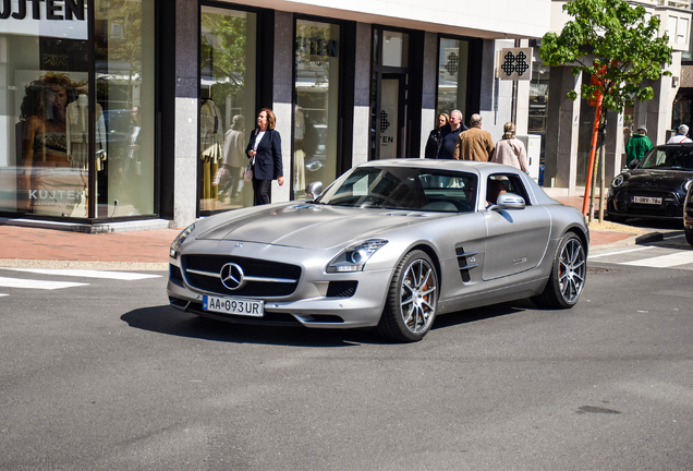 Mercedes-Benz SLS AMG