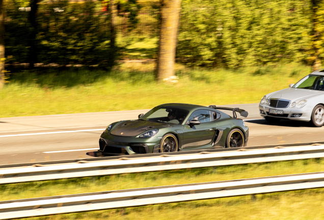 Porsche 718 Cayman GT4 RS Weissach Package