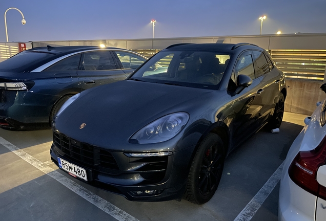 Porsche 95B Macan GTS