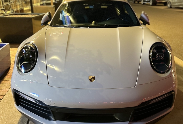 Porsche 992 Carrera 4S Cabriolet