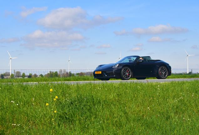 Porsche 992 Carrera 4S Cabriolet