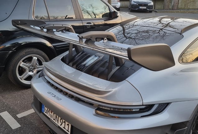 Porsche 992 GT3 RS Weissach Package