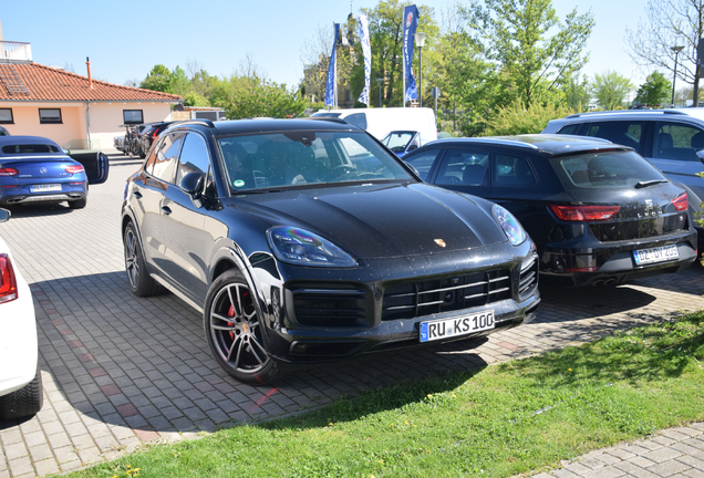 Porsche 9YA Cayenne GTS
