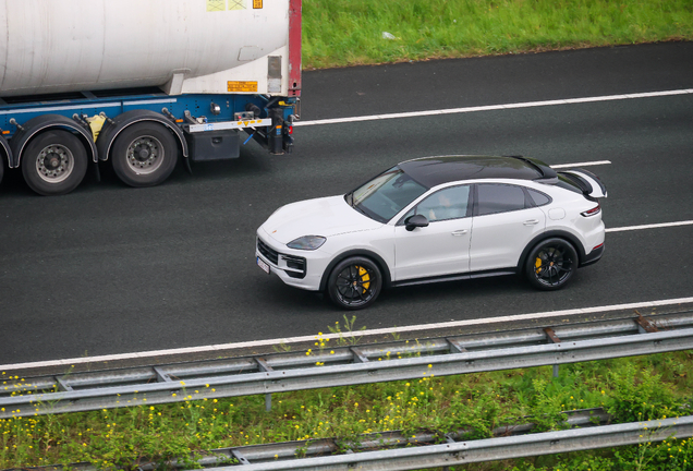 Porsche Cayenne Coupé Turbo E-Hybrid