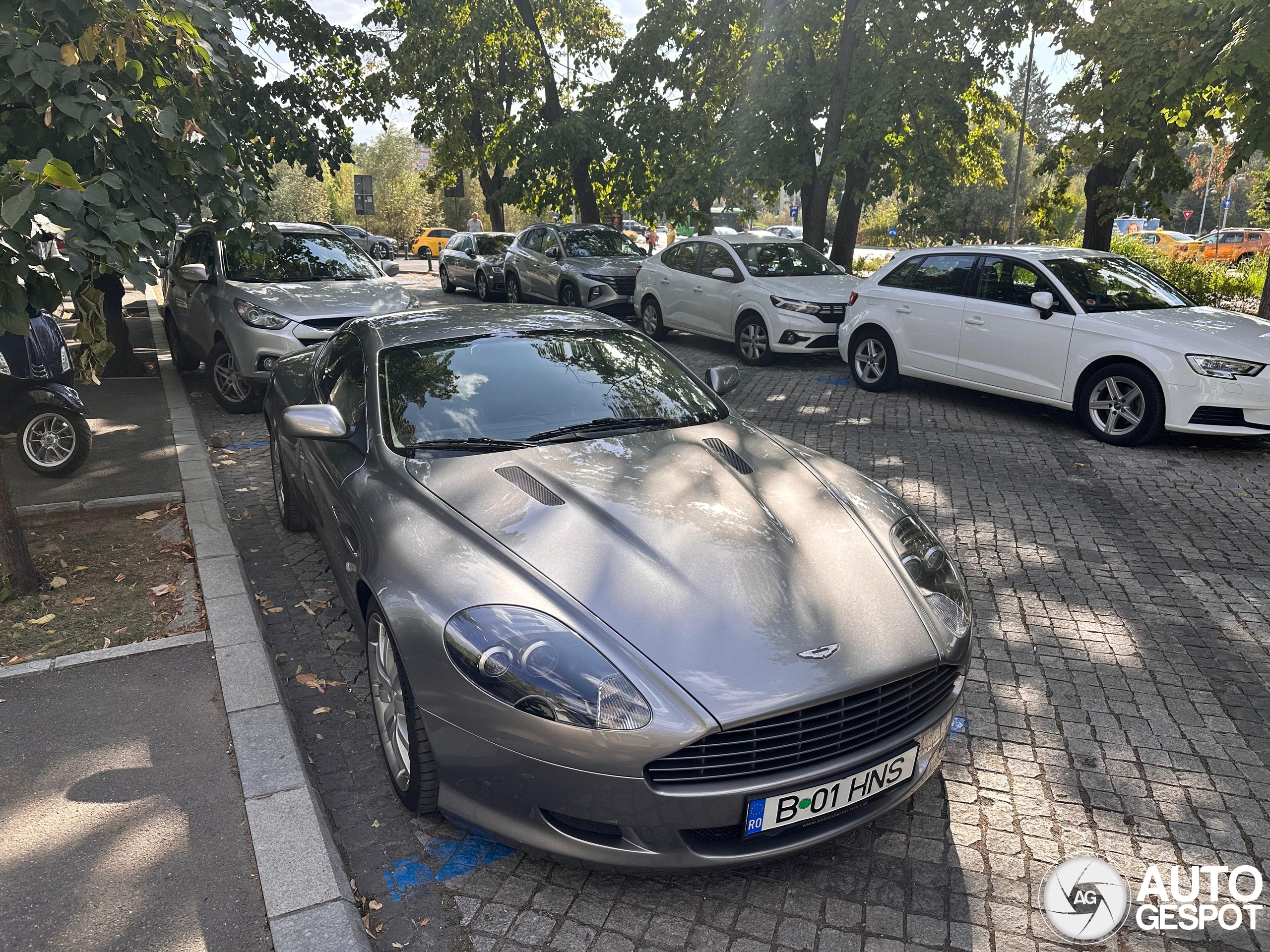 Aston Martin DB9