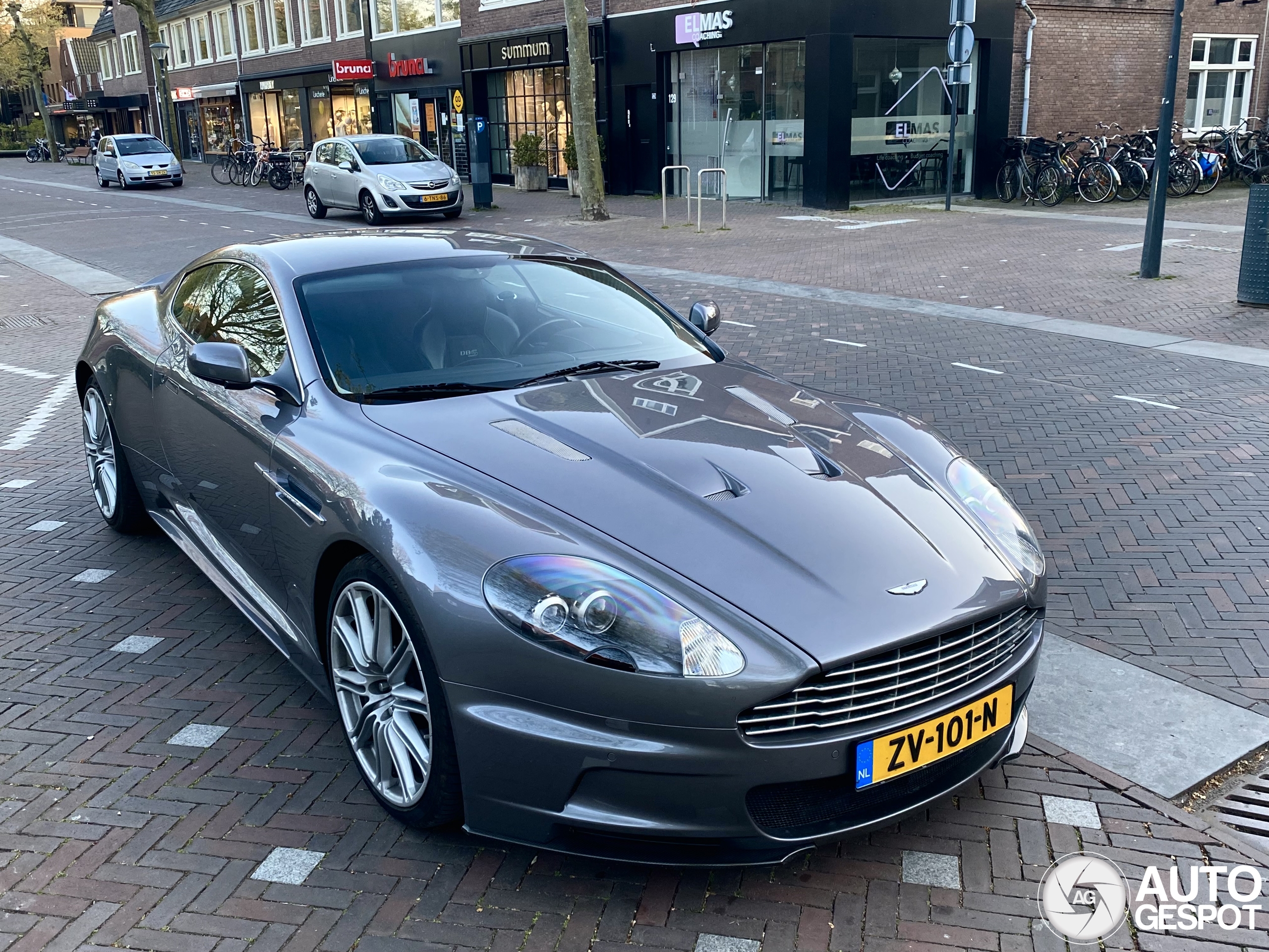 Aston Martin DBS