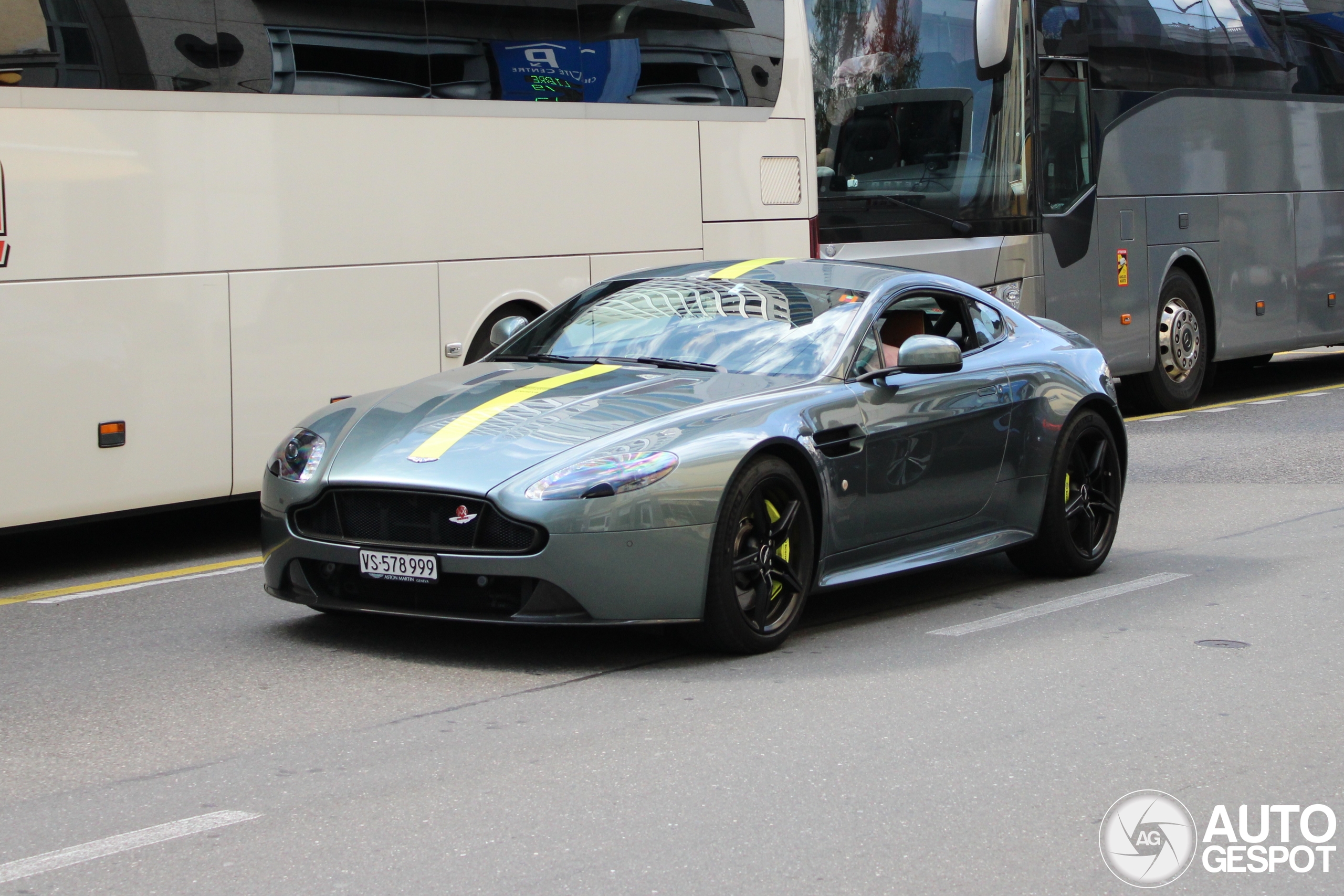 Aston Martin V8 Vantage AMR