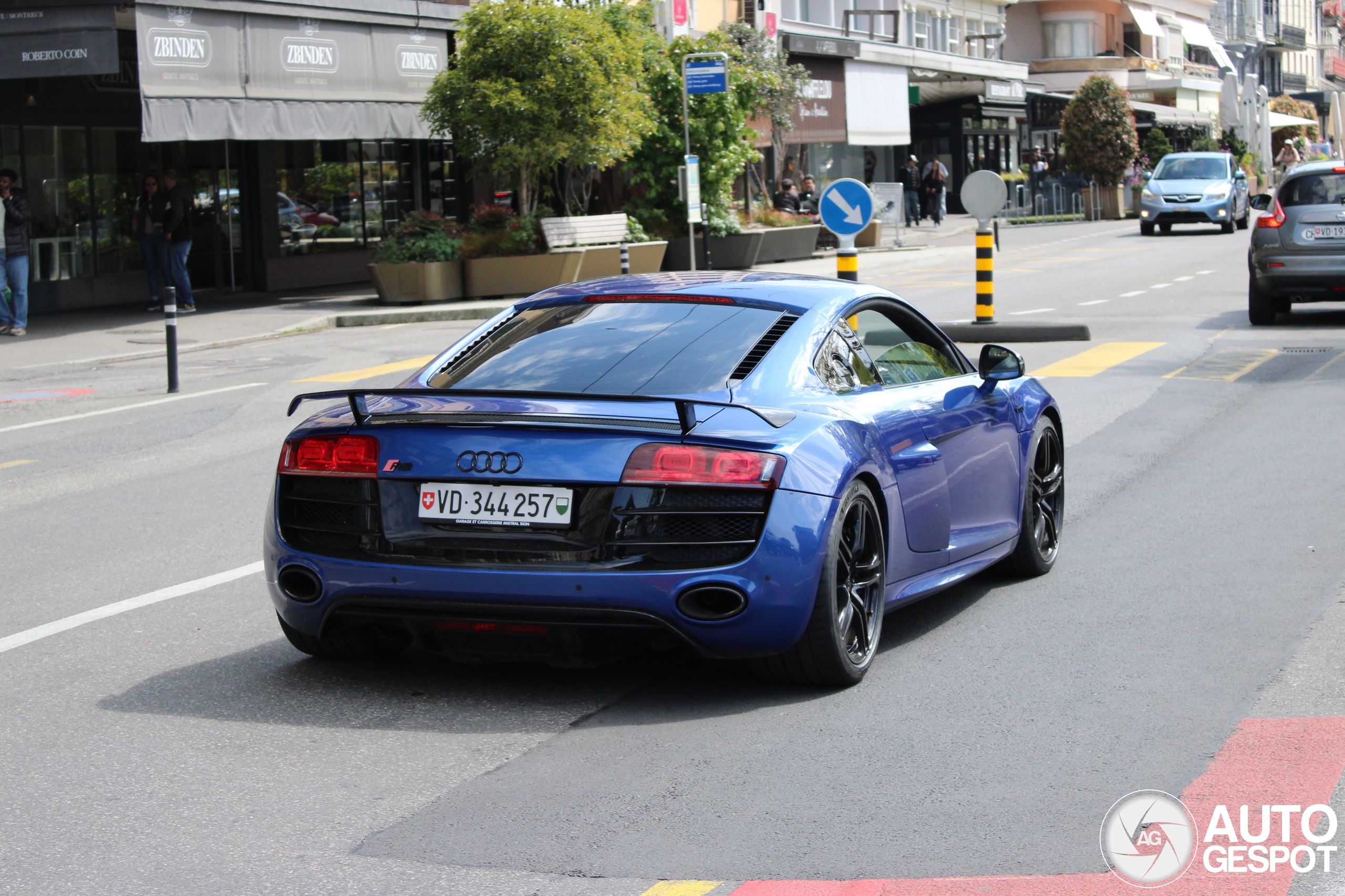 Audi R8 V10