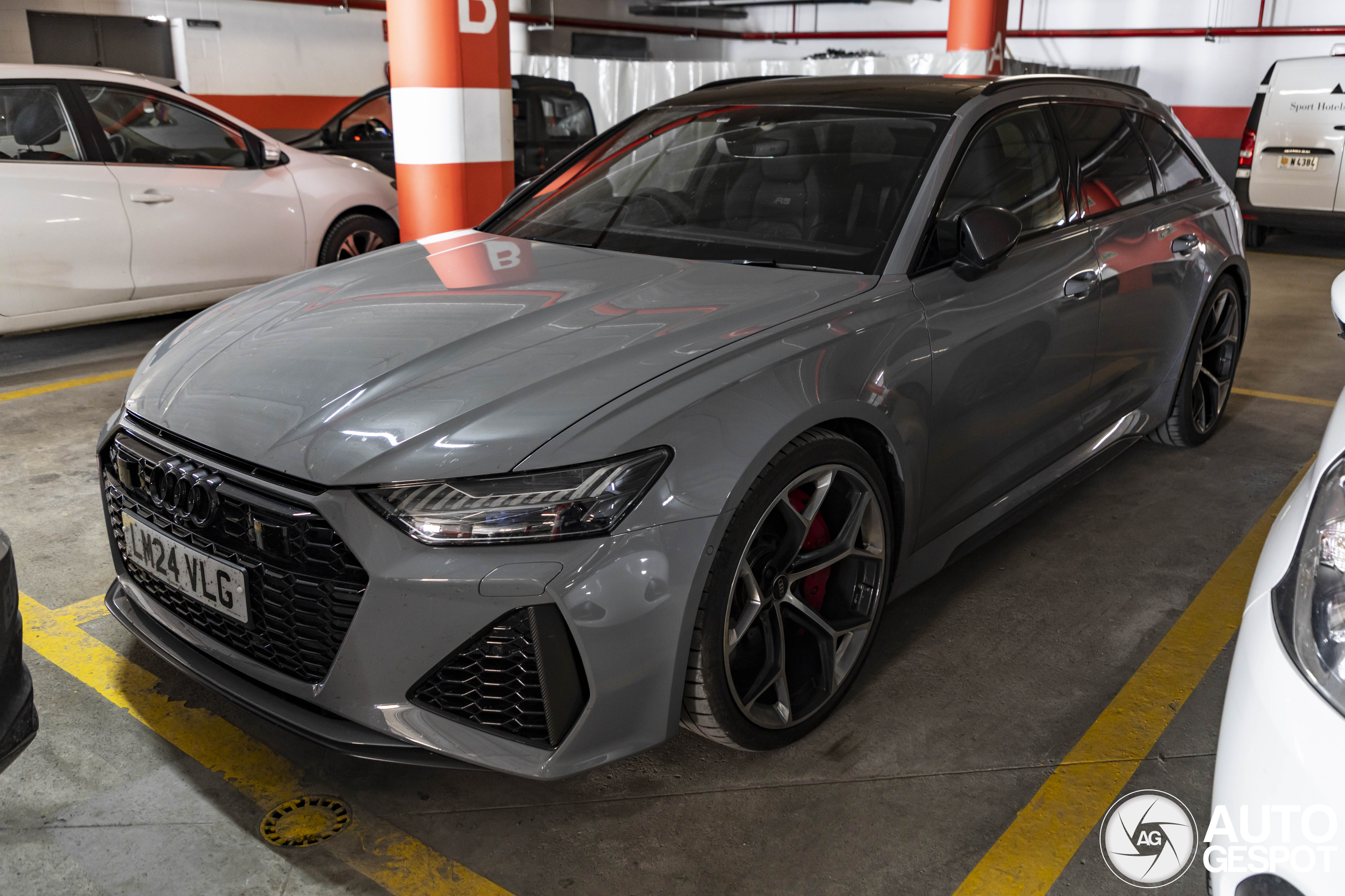 Audi RS6 Avant C8