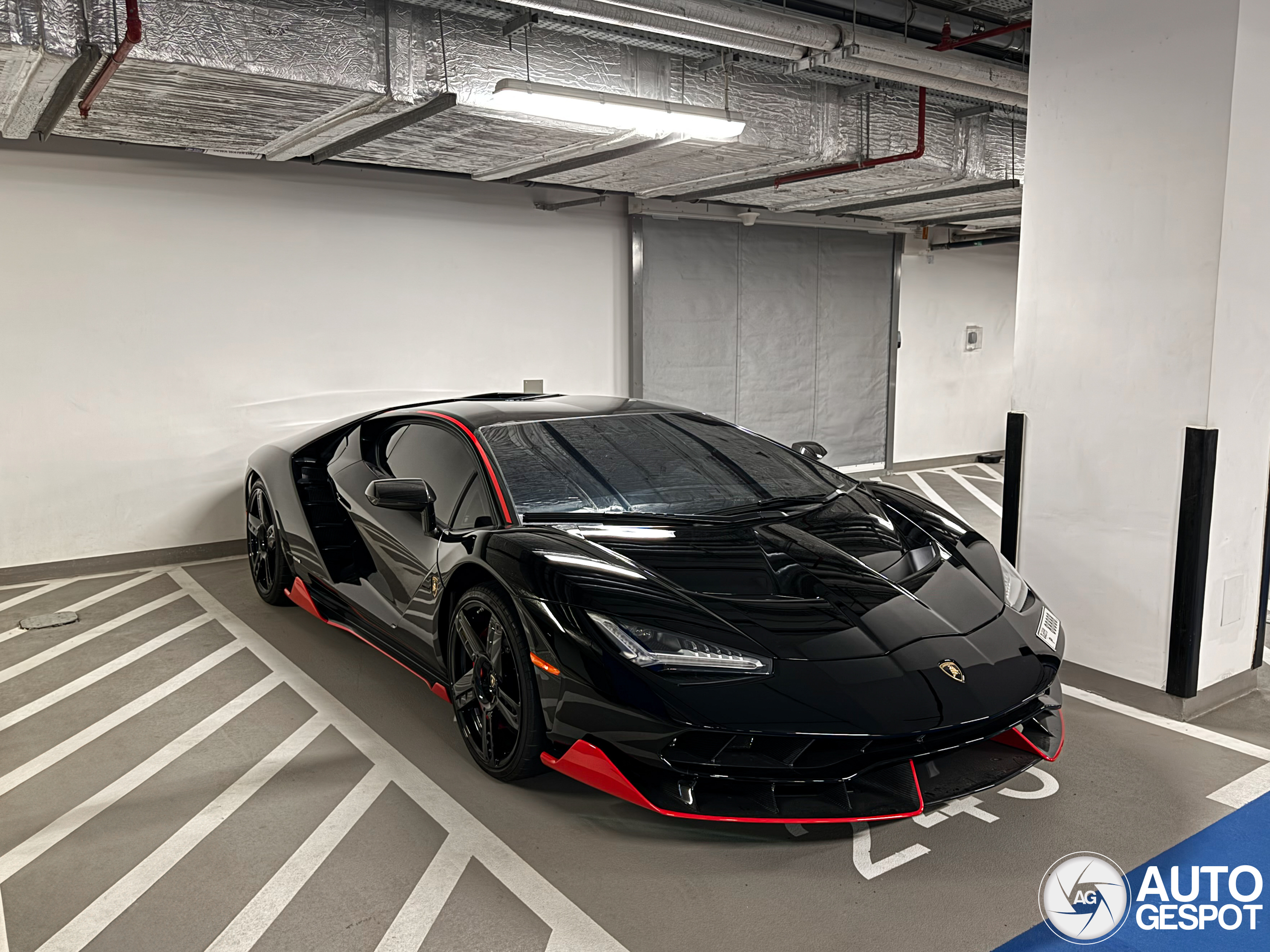 Lamborghini Centenario LP770-4
