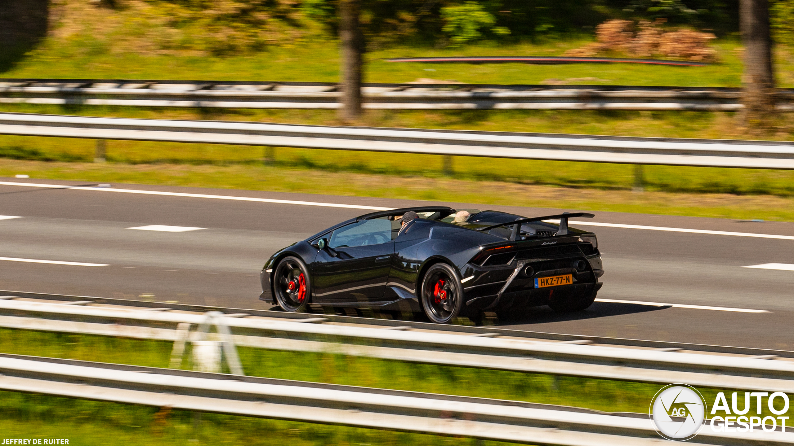 Lamborghini Huracán LP640-4 Performante Spyder