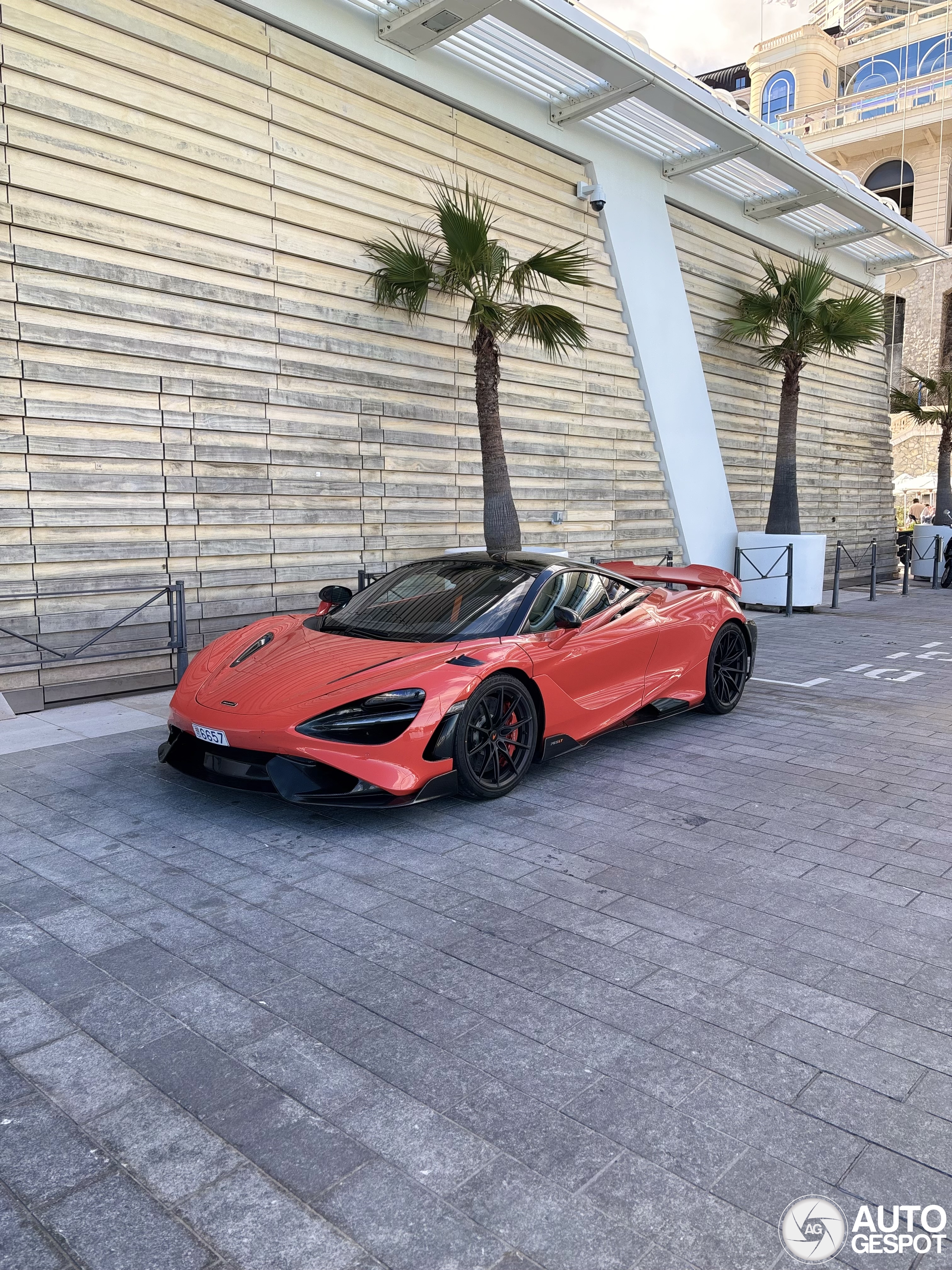 McLaren 765LT