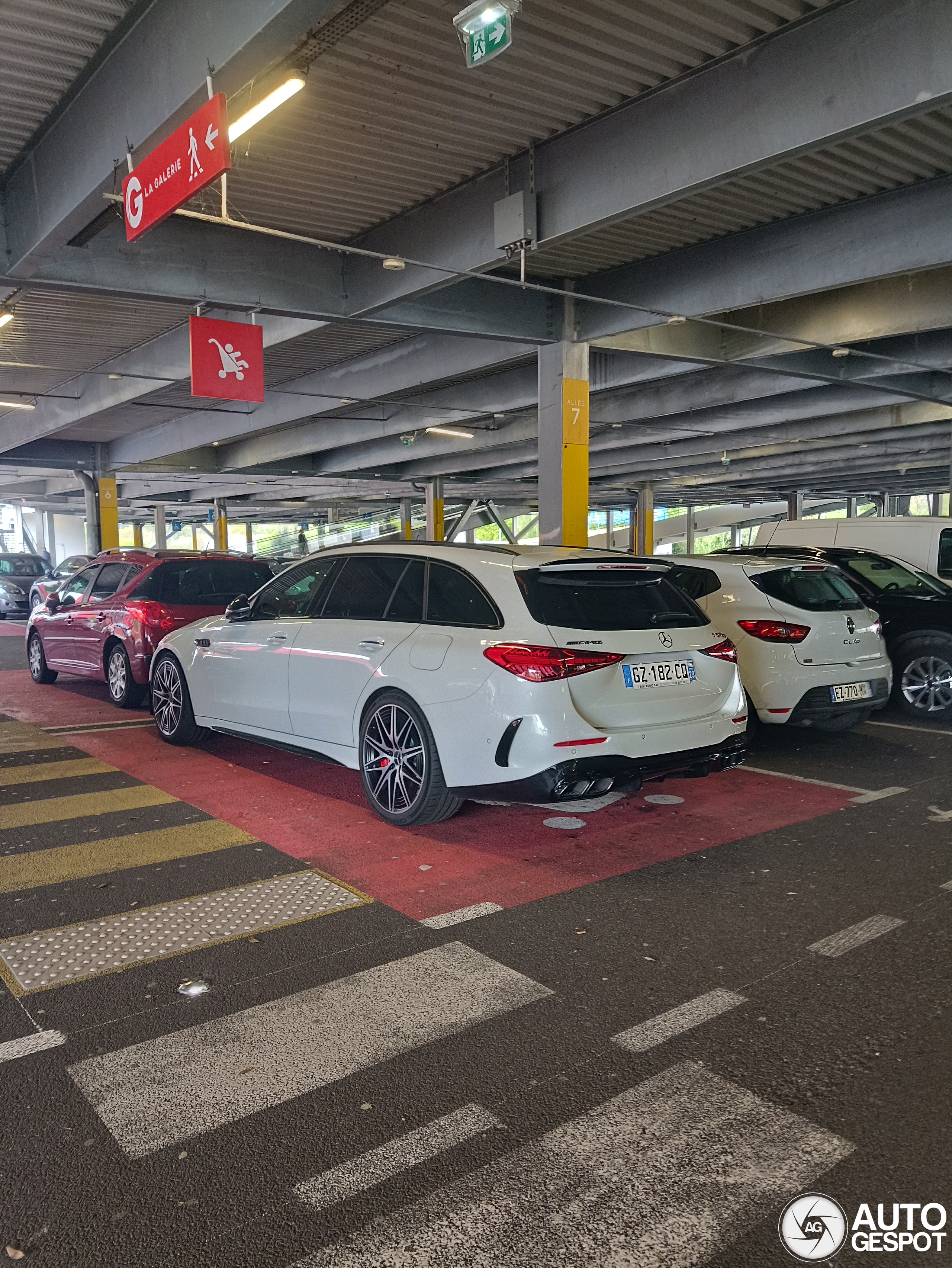 Mercedes-AMG C 63 S E-Performance Estate S206