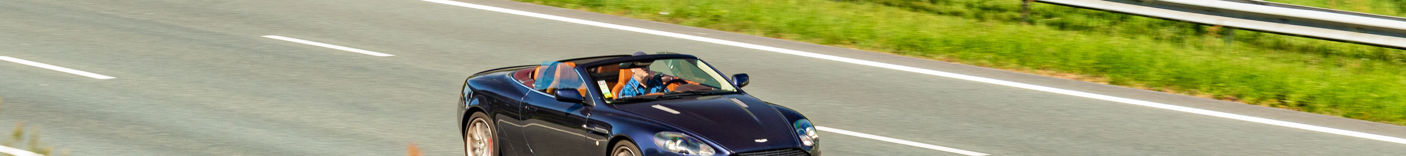 Aston Martin DB9 Volante