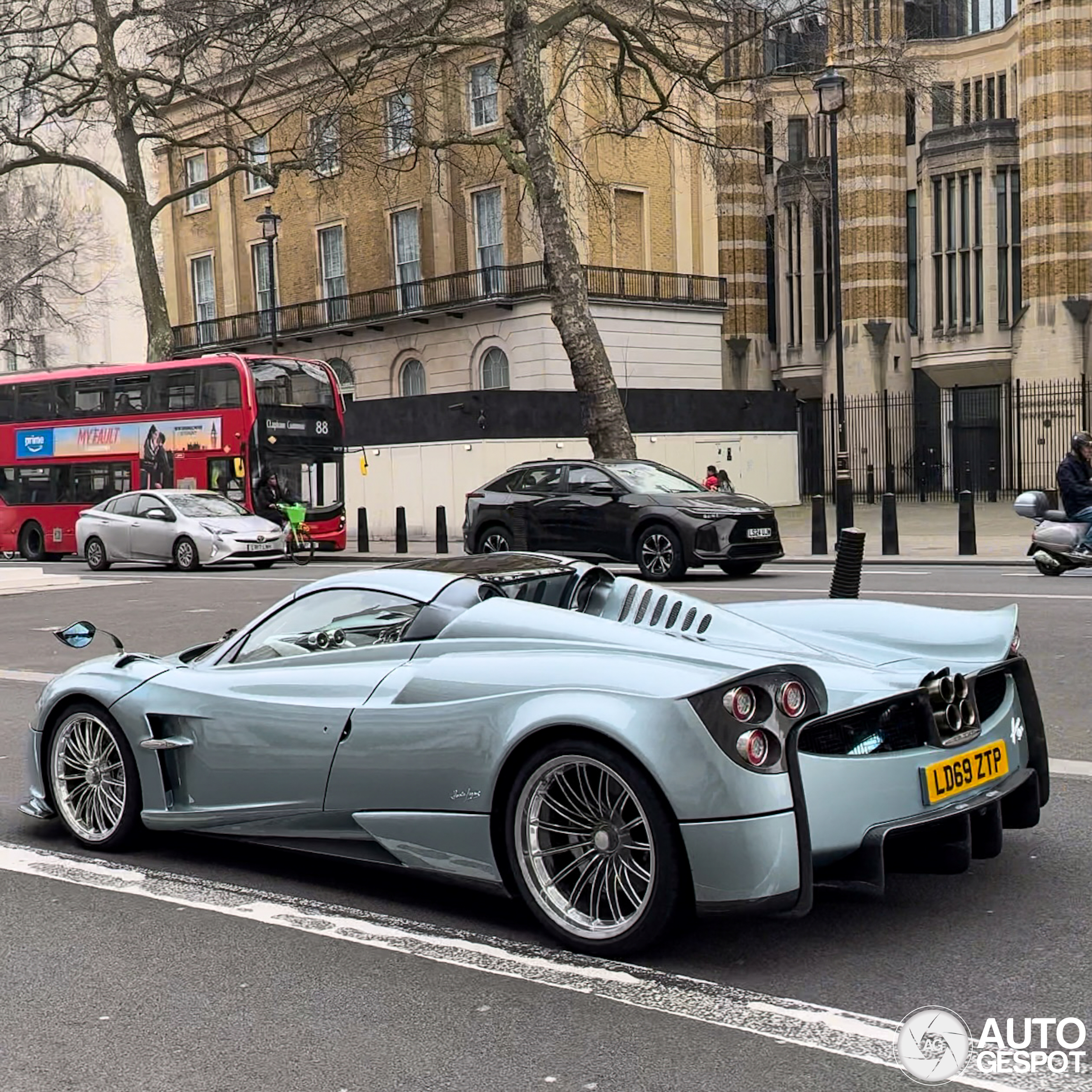 Pagani Huayra Roadster